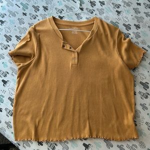 American Eagle mustard top